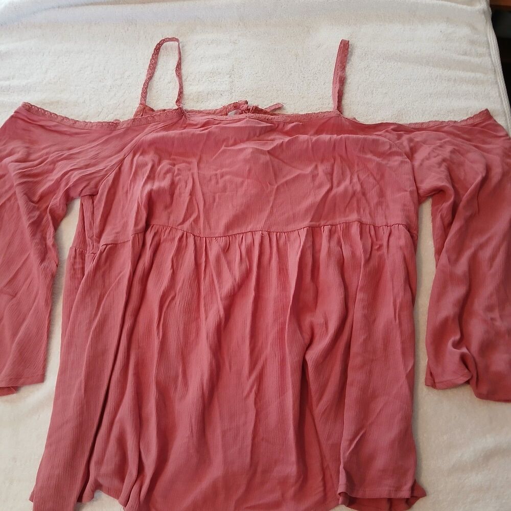 NWT Rue 21 Women 3X Flowy & Cold Shoulder Blouse - Picture 6 of 7